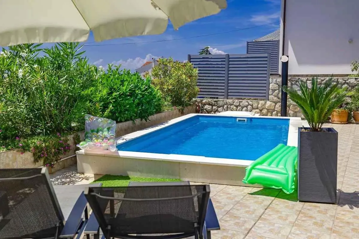 One-Bedroom Apartment Crikvenica Dramalj 0*,