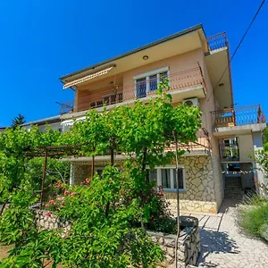  Apartment Melita